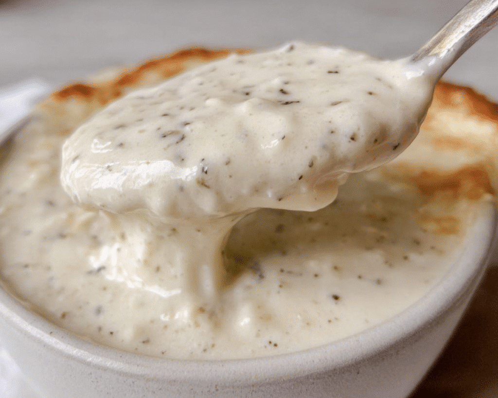 Creamy White Garlic Pizza Sauce