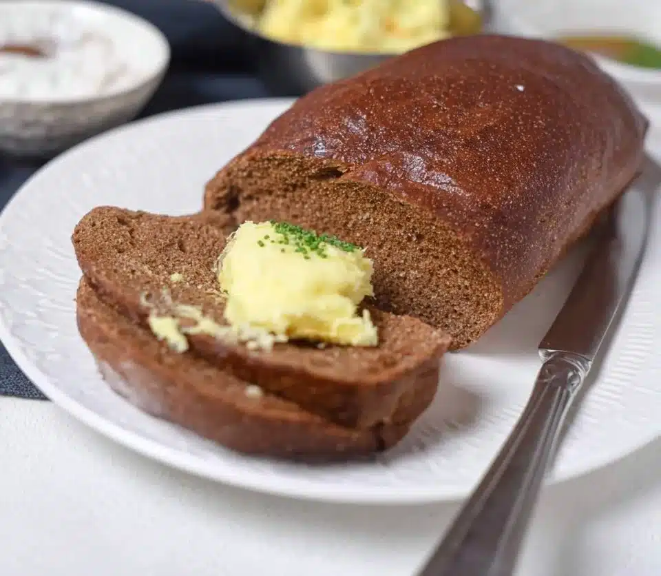 Freshly baked Outback Steakhouse bread with a crispy crust and soft interior